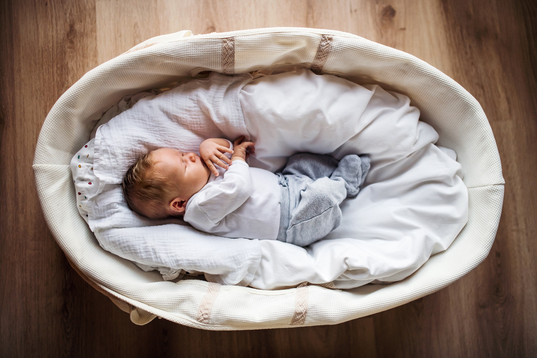 Moses basket for a newborn baby – we suggest which model to choose